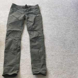 Green skinny jeggings